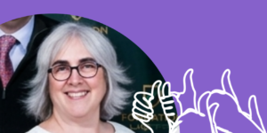 Karine Tremblay, boursière FPPU/SPP-UQTR 2026. Sa photo sur fond mauve s’accompagne d’un dessin montrant des pouces levés.